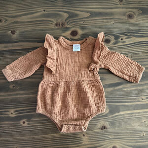 Shabby Chic Baby Brown Gauze Ruffle Long Sleeve Bodysuit 3–6 Months